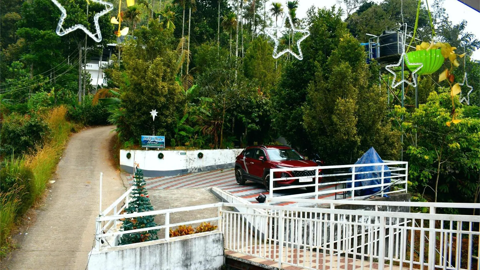 Hill Side Home Anachal Homestay